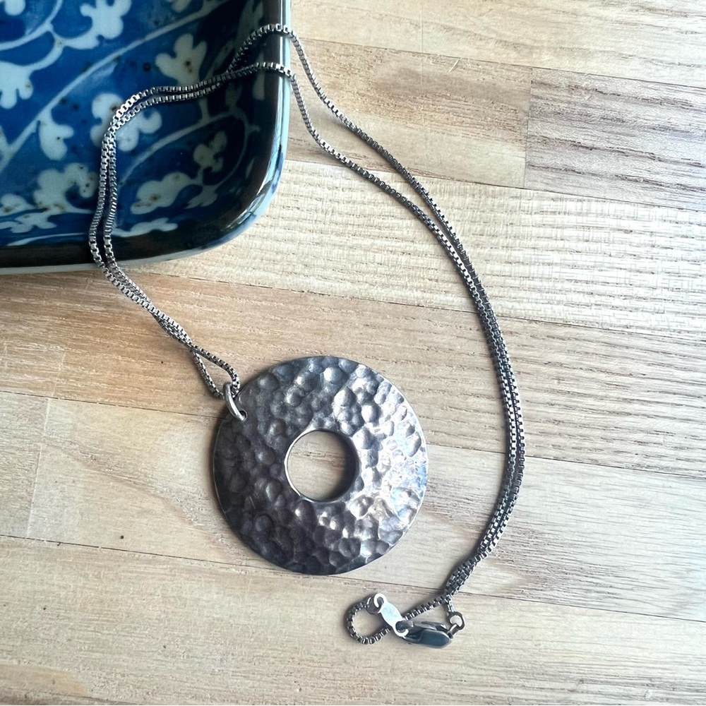 Vintage Hammered 925 sterling silver hoop pendant necklace
